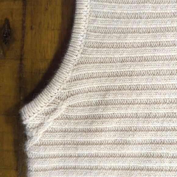 MODA International Ribbed Sleeveless Cream-Colored Turtleneck Sweater - M - Picture 10 of 10